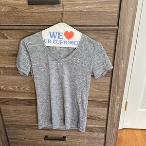 Under Armour Heather Gray Women's Short Sleeve Tee